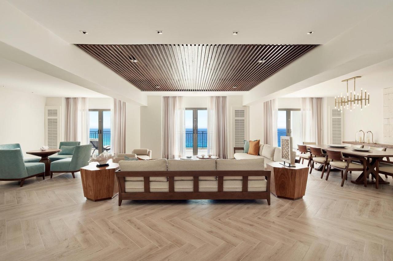 Club Level Presidential Suite