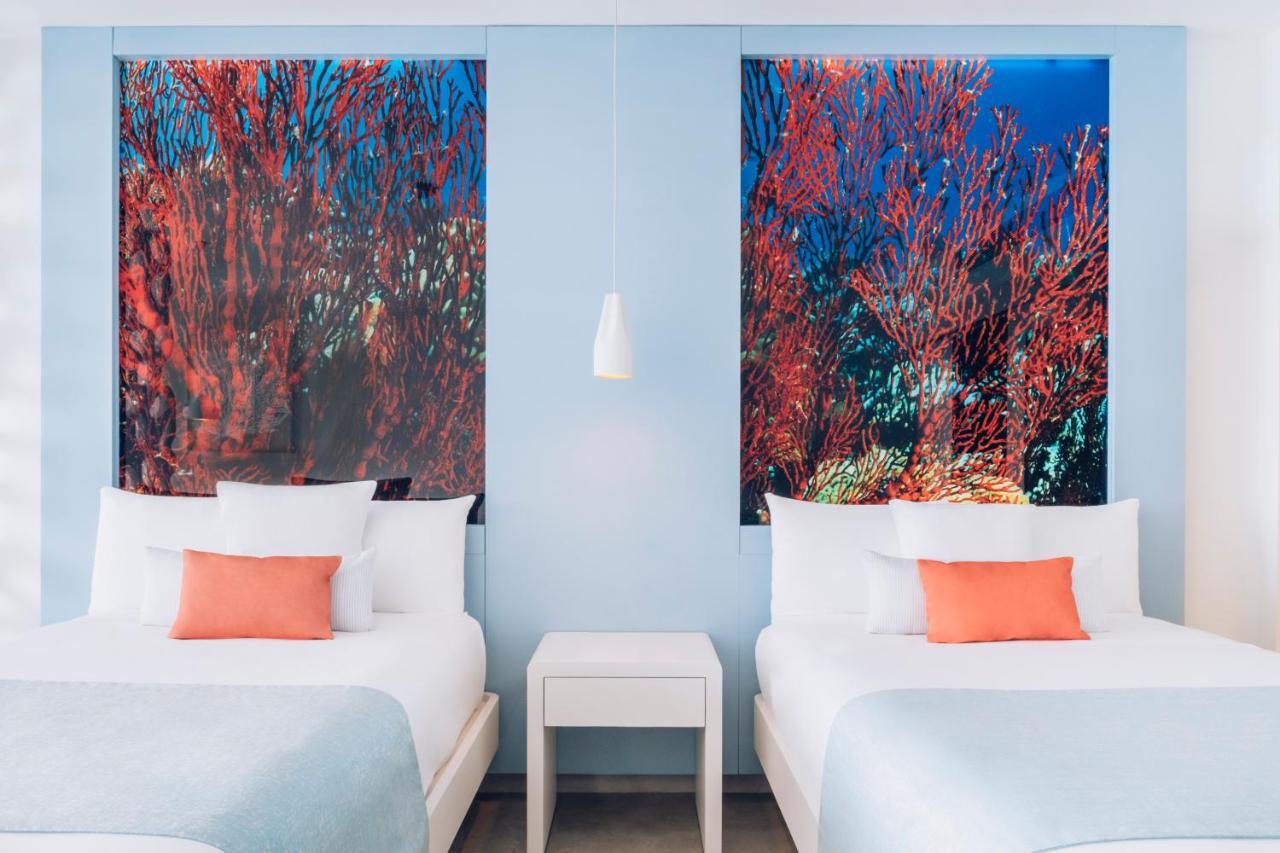 Junior Suite Ocean Front Corner